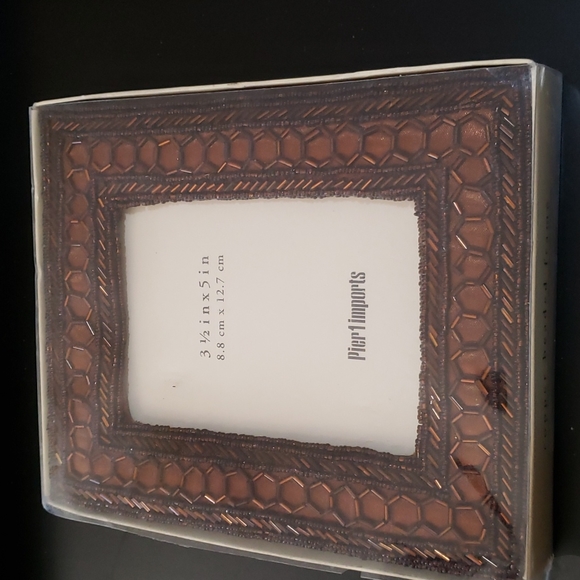 3/$20 NWT Pier 1 beaded frame - Picture 1 of 3